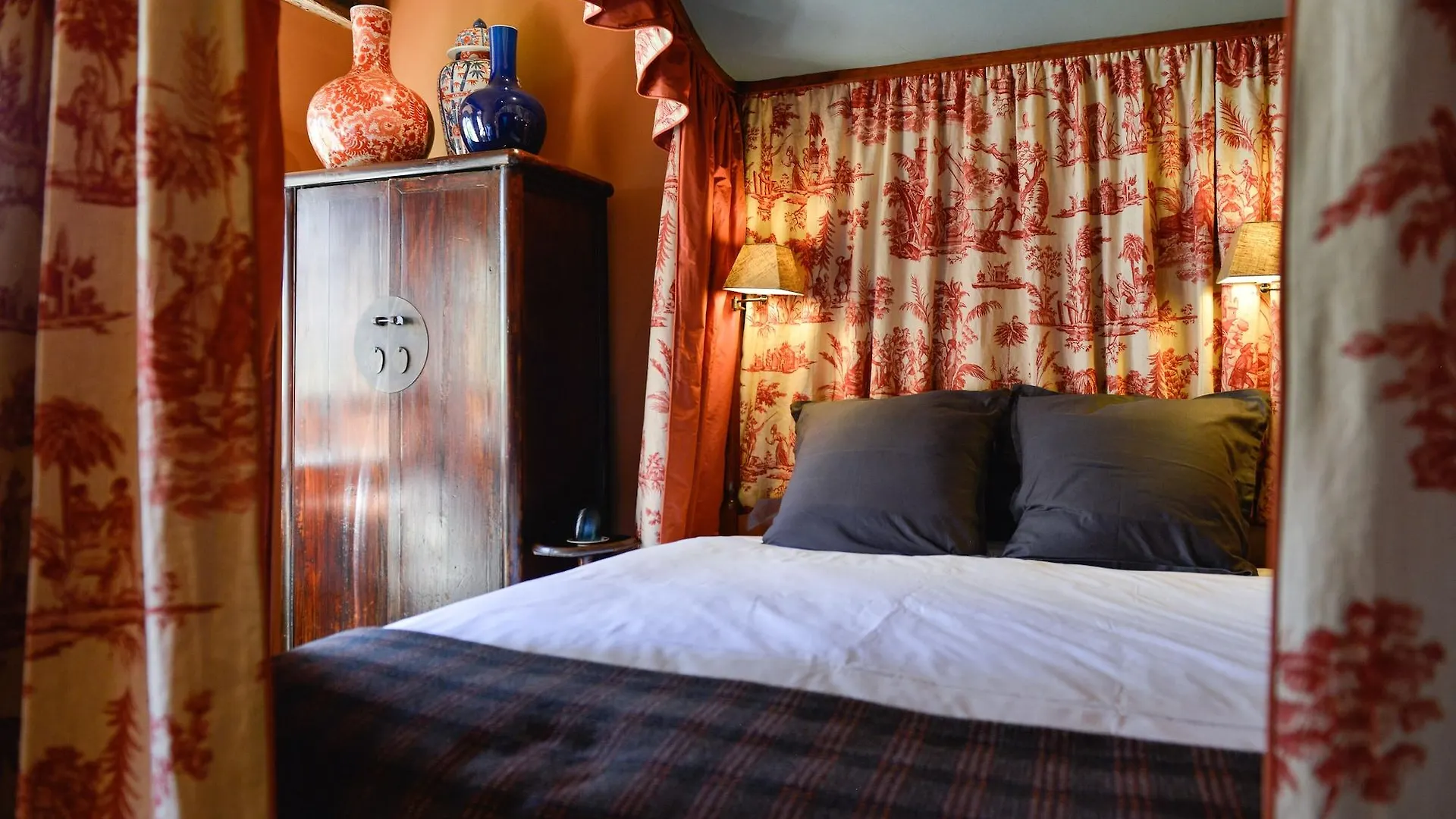 B&B The Verhaegen Gent 5*,